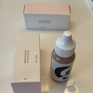 NIB Glossier Perfecting Skin Tint G8